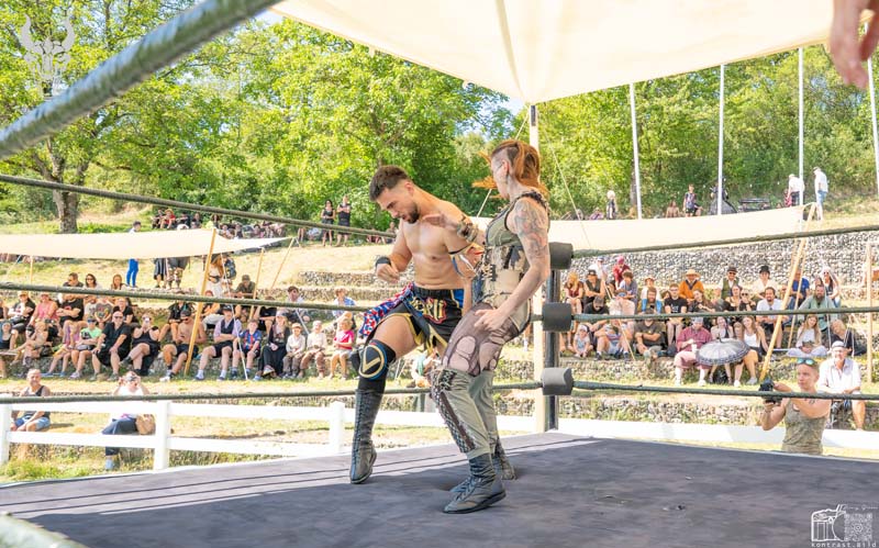 Das Grosse Treffen - Fantasy Festival Fotos von Ronny Gronau - Das Fantasy Festival für Mittelalter, Gothic, Steampunk und Endzeit. Fantasy & LARP in Aach am Bodensee Deutschland