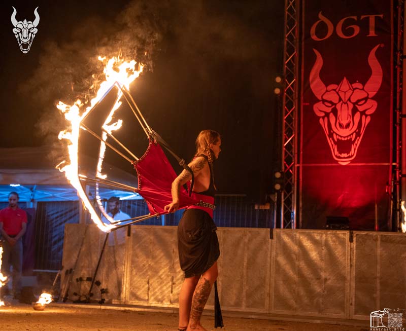 Das Grosse Treffen Pyro Hazard Feuershow Fantasy Festival Fotos von Ronny Gronau - Das Fantasy Festival Mittelalter, Endzeit, Steampunk und Endzeit. Fantasy & LARP in Aach am Bodensee Deutschland