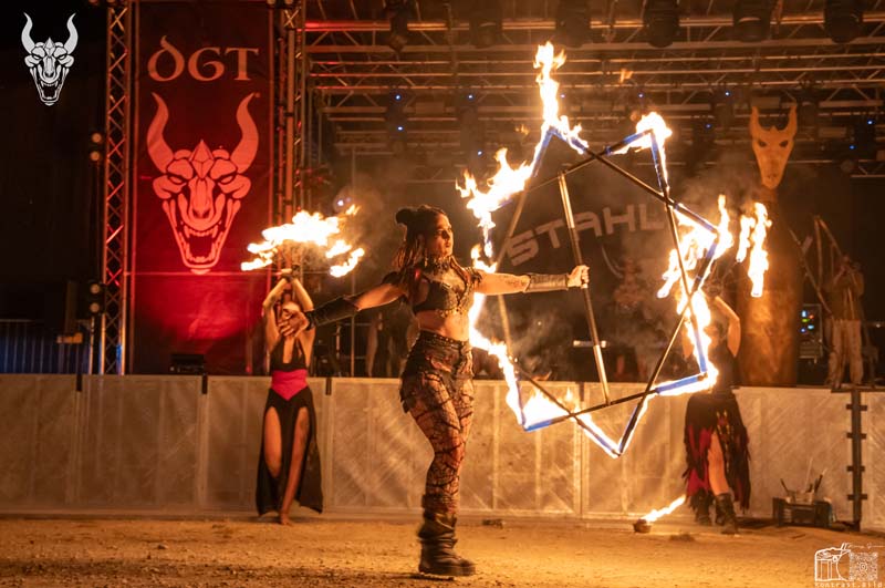 Das Grosse Treffen Pyro Hazard Feuershow Fantasy Festival Fotos von Ronny Gronau - Das Fantasy Festival Mittelalter, Endzeit, Steampunk und Endzeit. Fantasy & LARP in Aach am Bodensee Deutschland