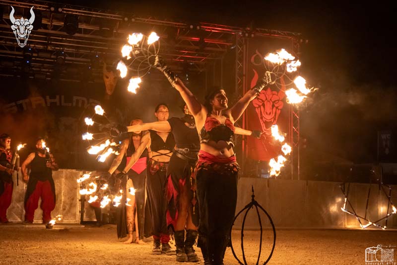 Das Grosse Treffen Pyro Hazard Feuershow Fantasy Festival Fotos von Ronny Gronau - Das Fantasy Festival Mittelalter, Endzeit, Steampunk und Endzeit. Fantasy & LARP in Aach am Bodensee Deutschland
