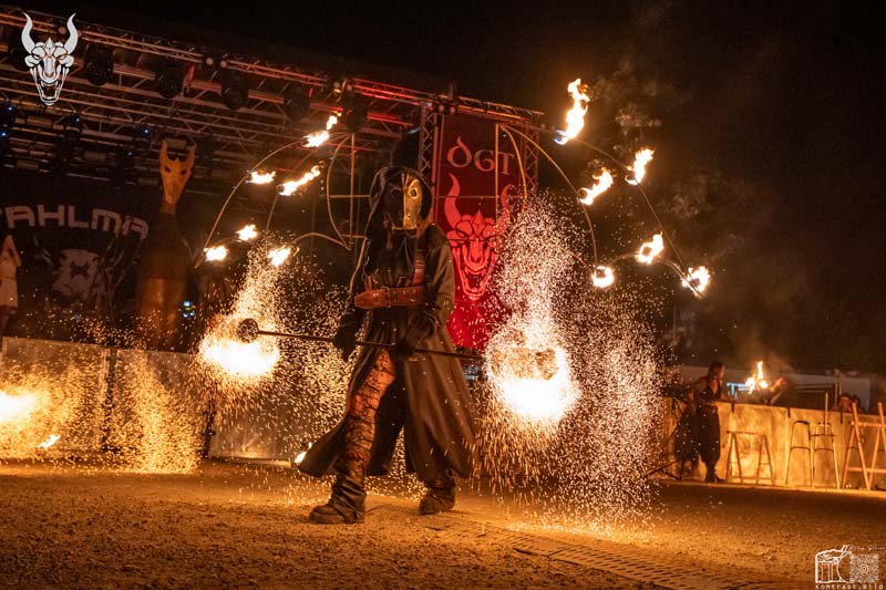 Das Grosse Treffen Pyro Hazard Feuershow Fantasy Festival Fotos von Ronny Gronau - Das Fantasy Festival Mittelalter, Endzeit, Steampunk und Endzeit. Fantasy & LARP in Aach am Bodensee Deutschland
